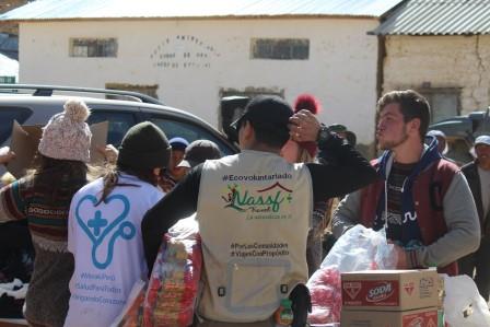 Team work with organizations U4x4A